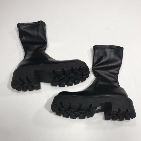 Wednesday Adams Style Boots Size 9 Black Stretch Pull Up Zip Up Chunky Boots - Picture 6 of 12